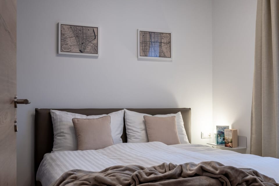 Apartment | 1 bedroom, bed sheets