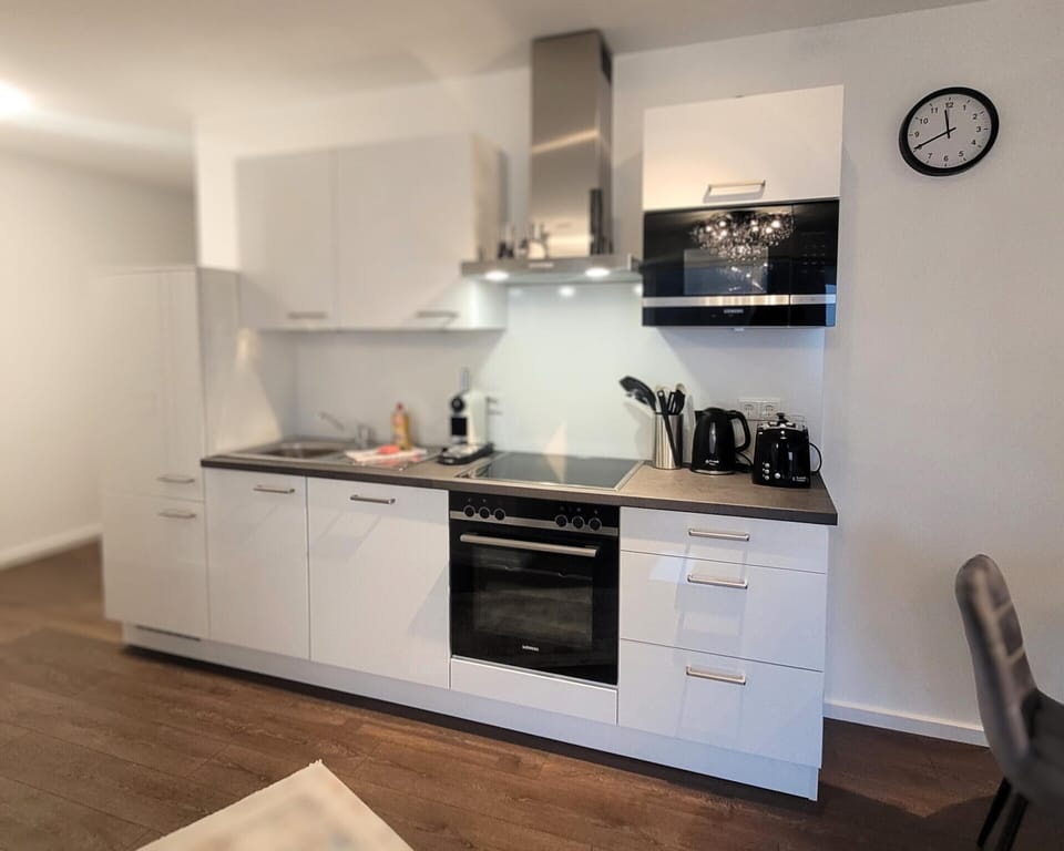 Apartment | Private kitchen | Cookware/dishes/utensils