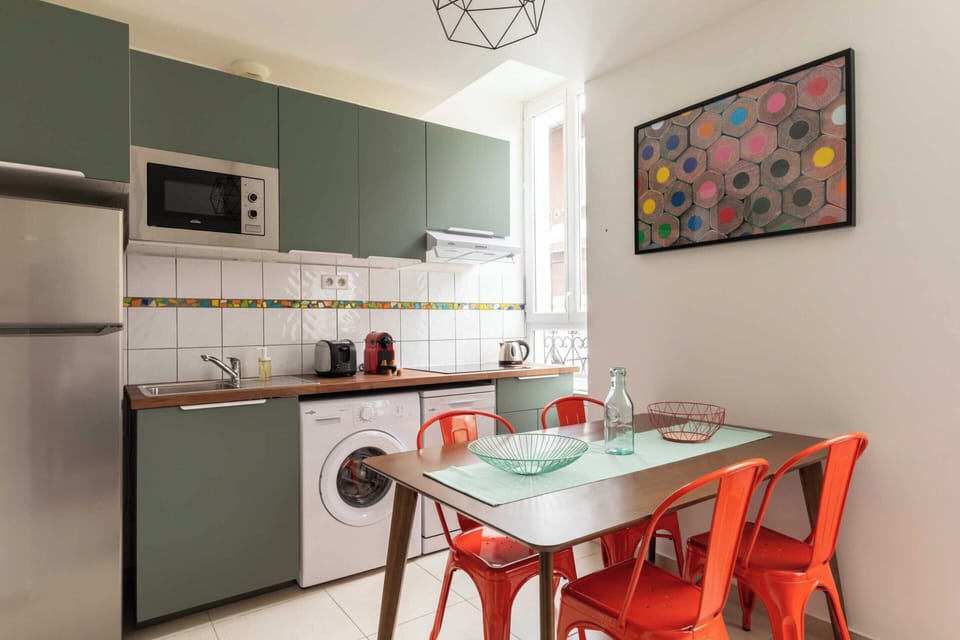 Apartment | Private kitchen | Cleaning supplies