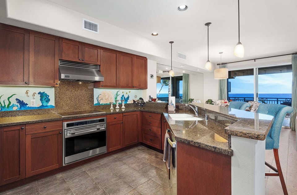 Condo, Multiple Beds, Lanai, Ocean View (Halii Kai 15F) | Private kitchen
