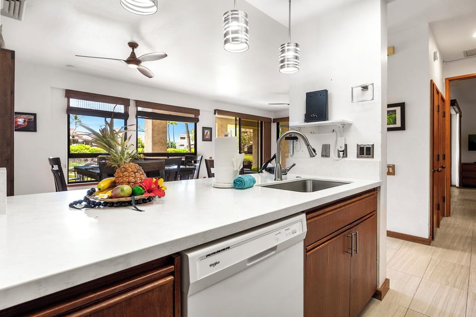 Condo, Multiple Beds, Lanai, Garden View (The Shores at Waikoloa 114) | Private kitchen | Dining tables