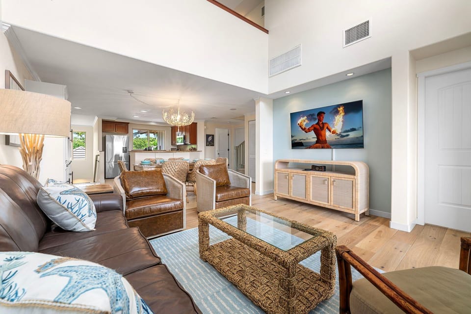 Condo, Multiple Beds, Balcony, Mountain View (Palm Villas at Mauna Lani H23) | Living area | 42-inch flat-screen TV with digital channels