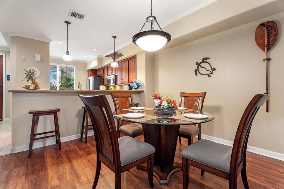 Condo, Multiple Beds, Lanai, Golf View (Waikoloa Beach Villas N3) | 2 bedrooms, individually decorated, individually furnished, bed sheets