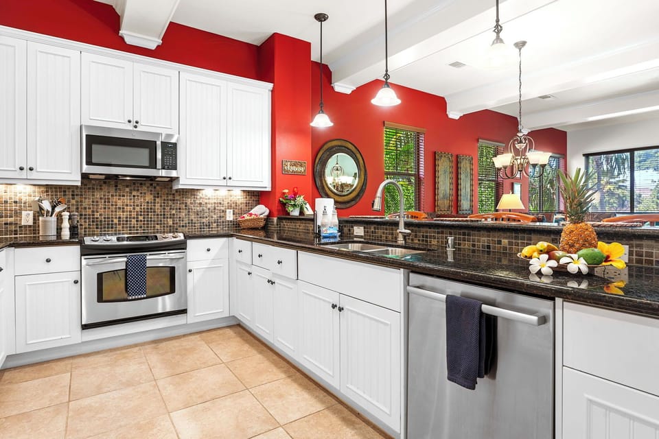 Townhome, Multiple Beds, Lanai, Garden View (Kulalani at Mauna Lani 2402) | Private kitchen | Dining table