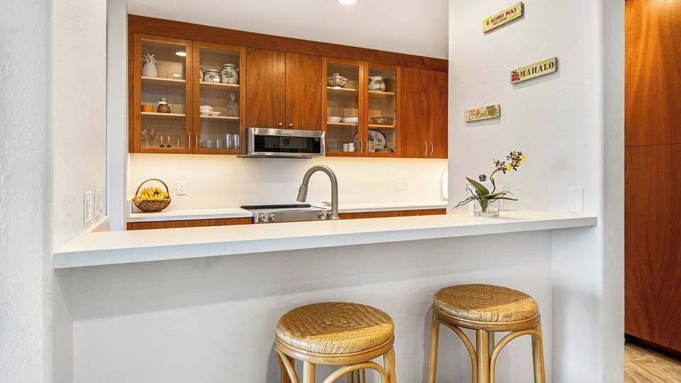 Condo, Multiple Beds, Lanai, Ocean View (Kanaloa at Keauhou 1501) | Private kitchen | Dining tables