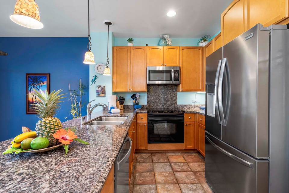 Townhome, Multiple Beds, Lanai, Golf View (Waikoloa Colony Villas 303) | Private kitchen | Dining table