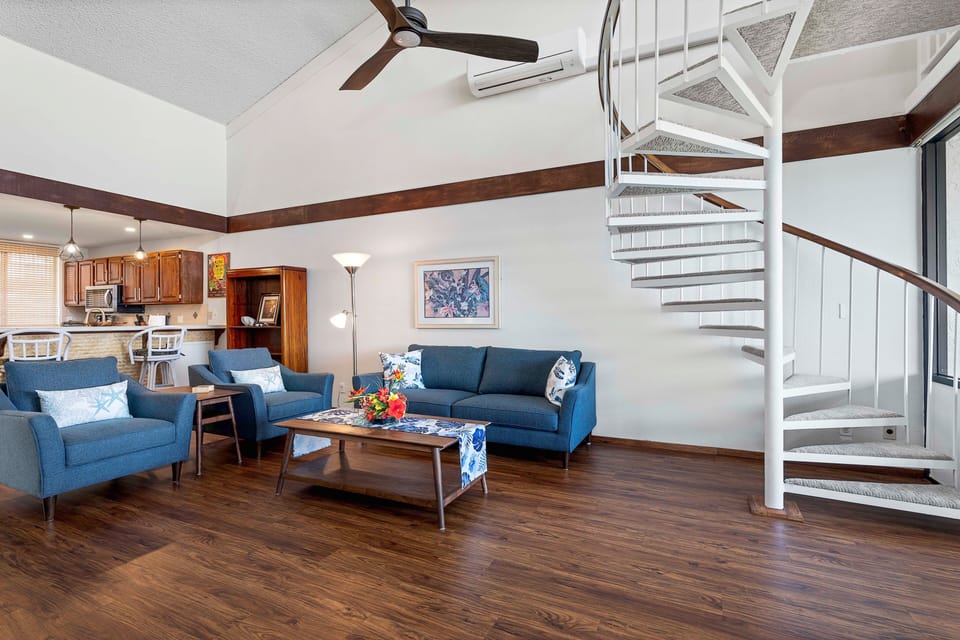 Condo, Multiple Beds, Balcony, Ocean View (Country Club Villas 334) | Living area | 42-inch flat-screen TV with digital channels