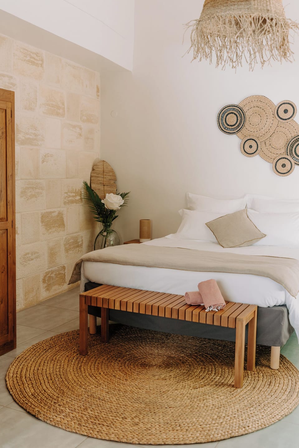 Comfort Studio, 1 Queen Bed, Pool View | WiFi (free), individually decorated, individually furnished, bed sheets