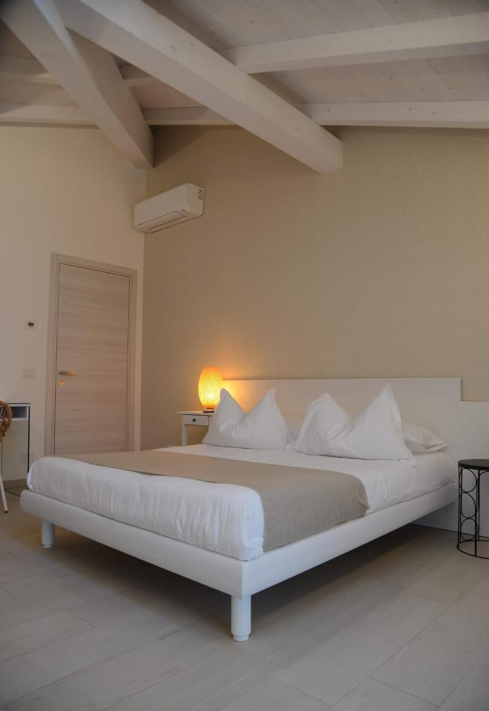 Deluxe Townhome, Mobility Accessible, Non Smoking | Desk, laptop workspace, soundproofing, free WiFi