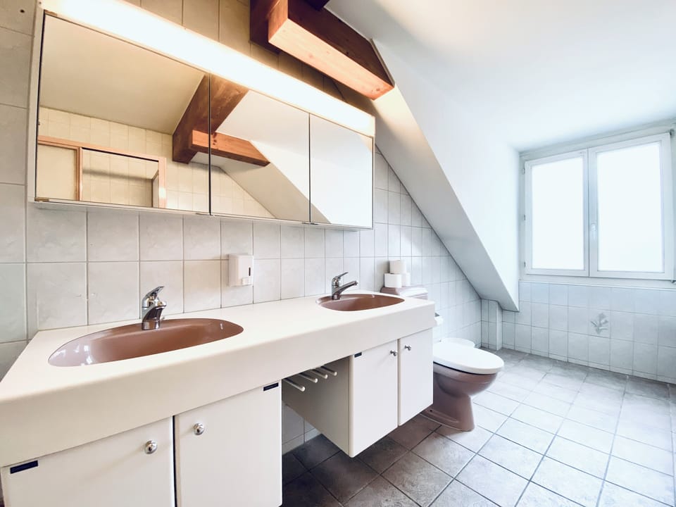 ZIMMERzuVERMIETEN.ch Flumenthal SO Hostel in Canton of Bern (Region)