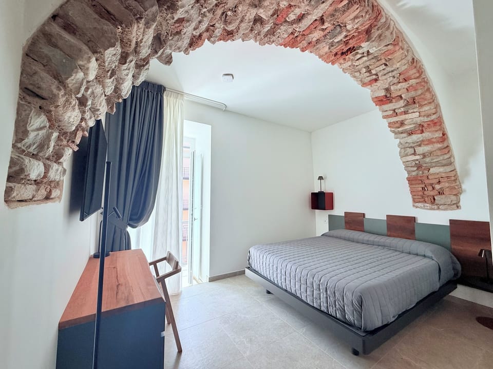 Double Room, 1 Bedroom, Balcony, City View | Desk, blackout drapes, iron/ironing board, free WiFi