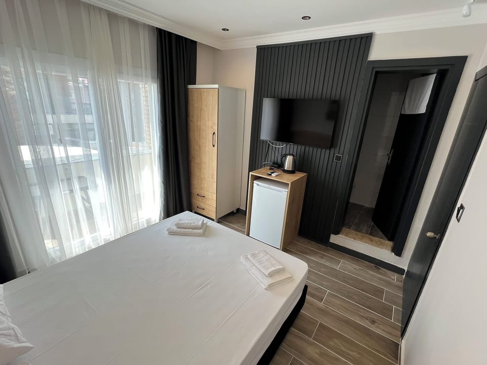 Standard Double Room, Balcony | Free WiFi