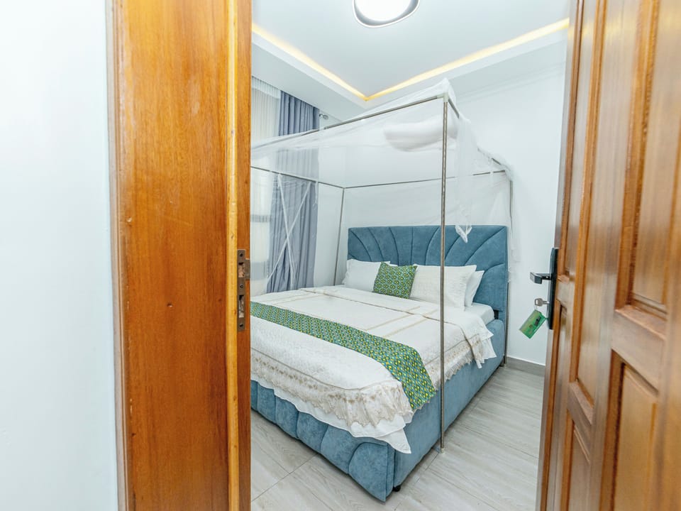 2 bedrooms, iron/ironing board, WiFi (free), bed sheets
