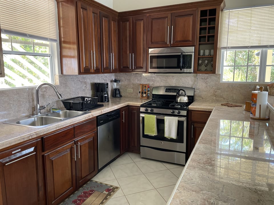 Villa, 2 Bedrooms, Kitchen, Ocean View Sunrise | Beach/ocean view