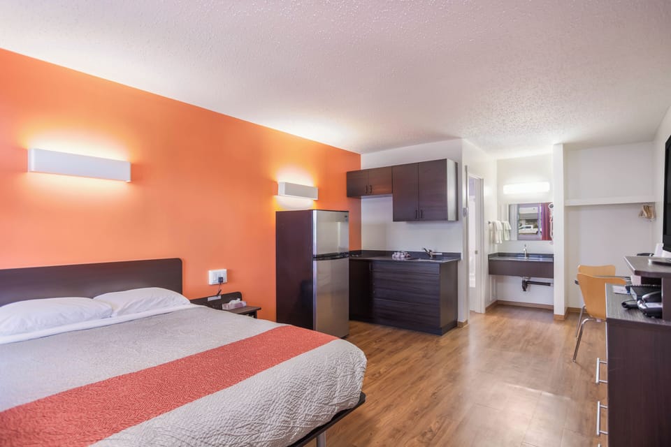 Deluxe Room | WiFi (free), bed sheets