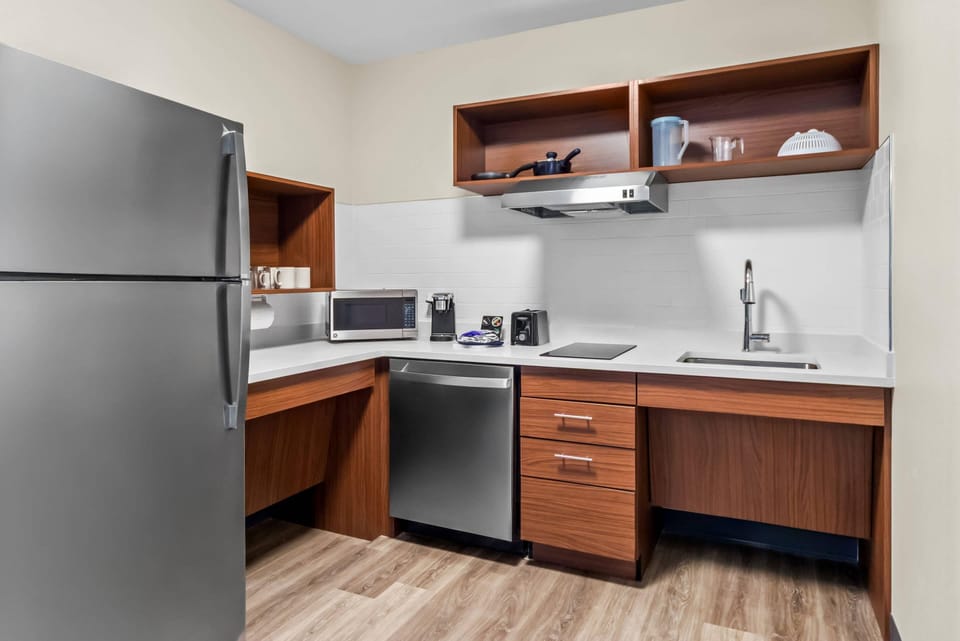 Iron/ironing board, free WiFi