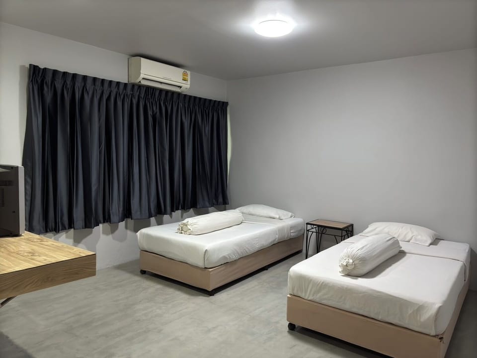 Standard Twin Room | Free WiFi