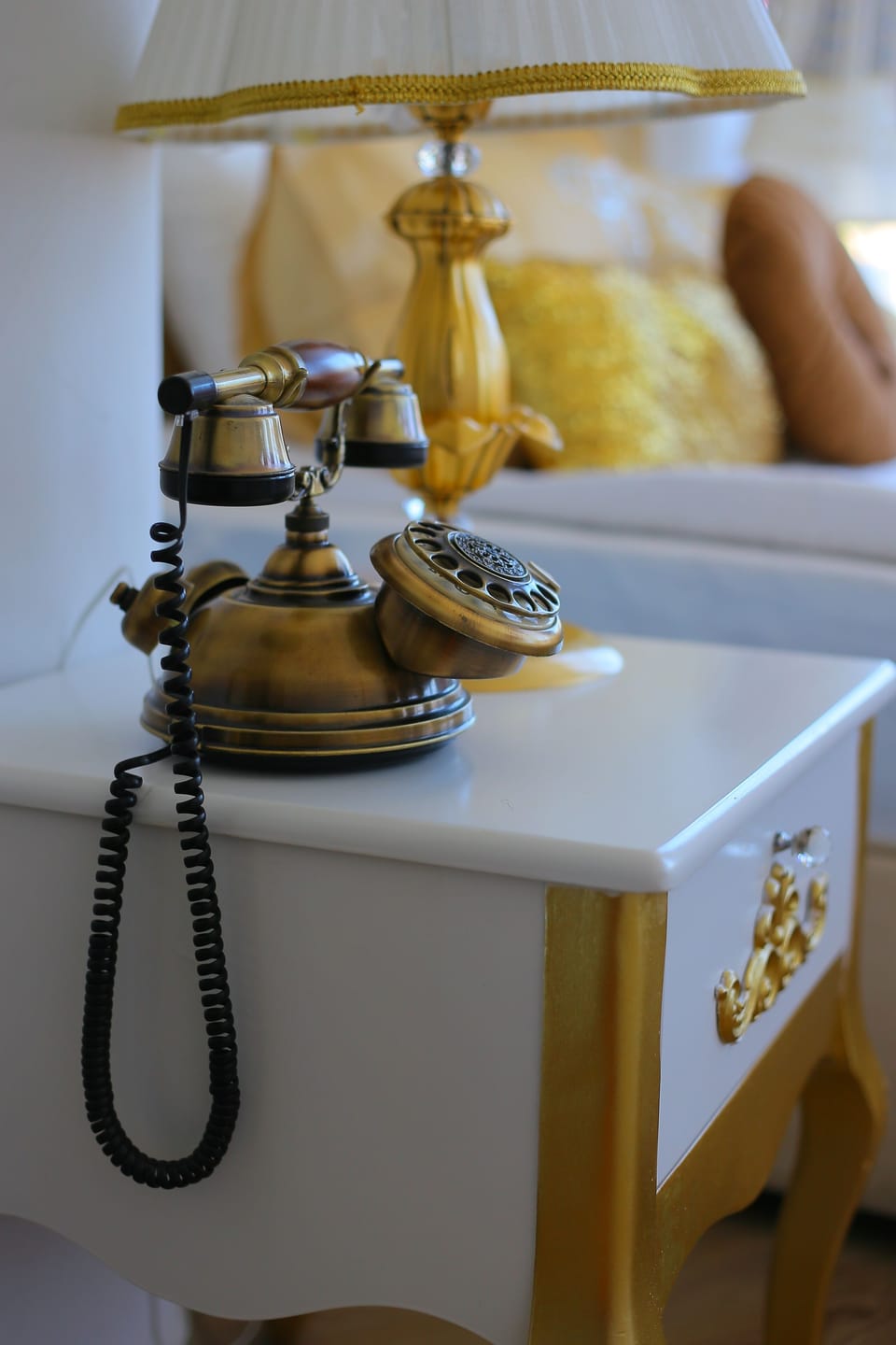 Deluxe Suite, Jetted Tub | Minibar, blackout drapes, rollaway beds (surcharge), WiFi (free)