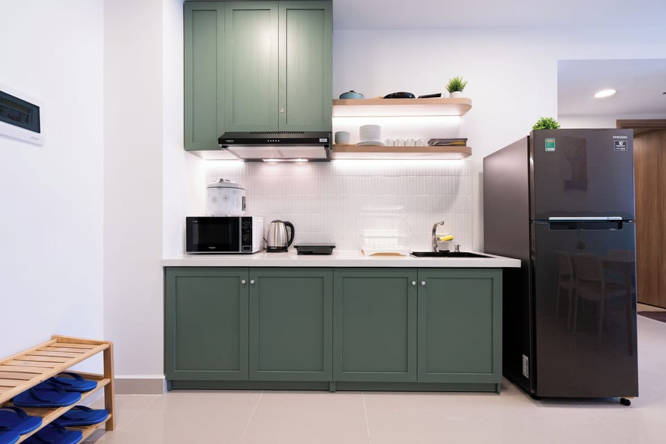 Superior Apartment, 2 Bedrooms | Private kitchen | Fridge, microwave, stovetop