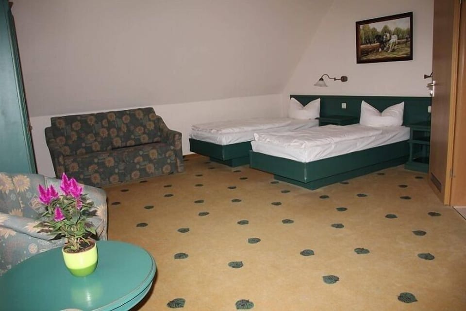 Family Double or Twin Room | In-room safe, soundproofing, free WiFi