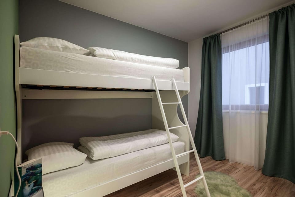 Apartment | 3 bedrooms, bed sheets