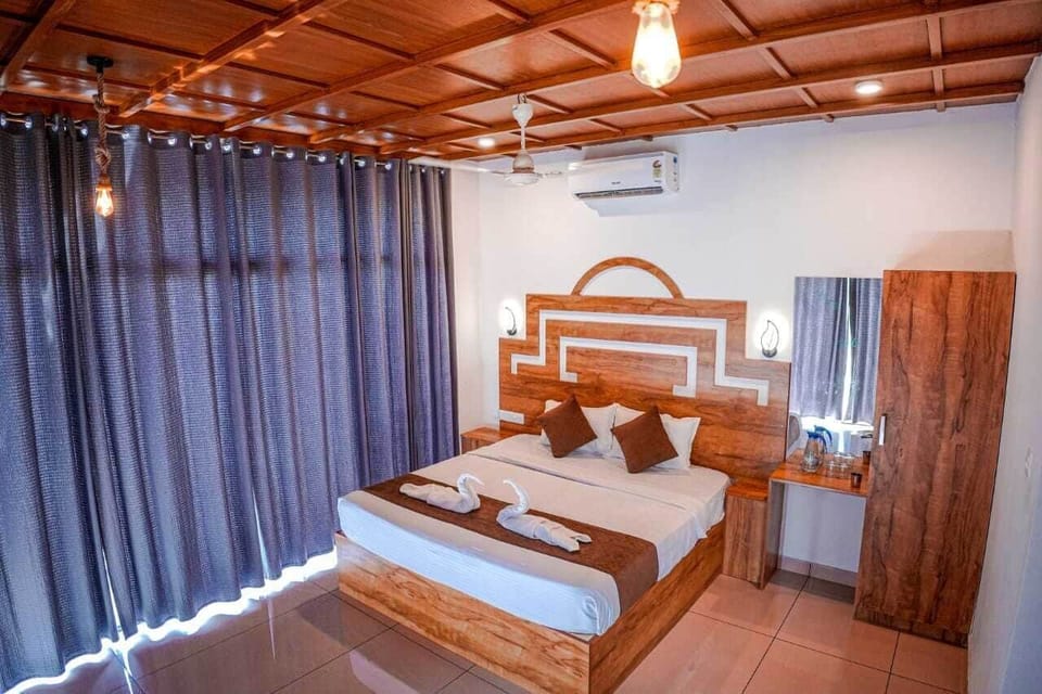 Deluxe Double Room | Free WiFi