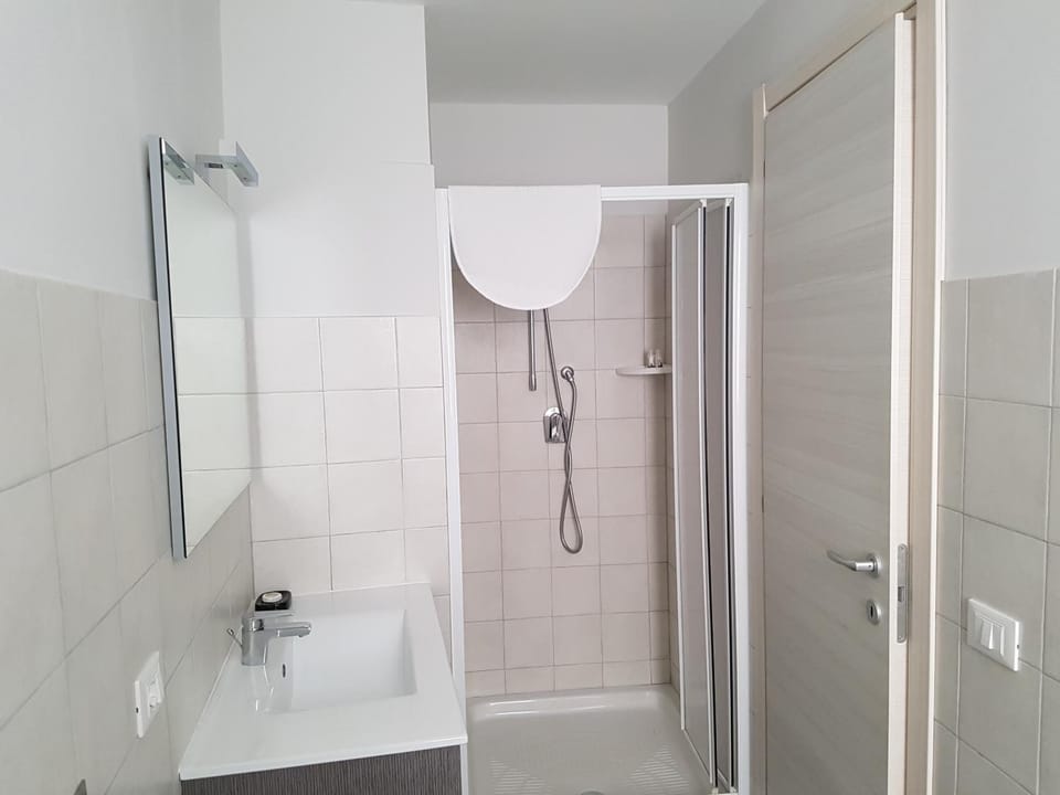 Shower, free toiletries, hair dryer, bathrobes