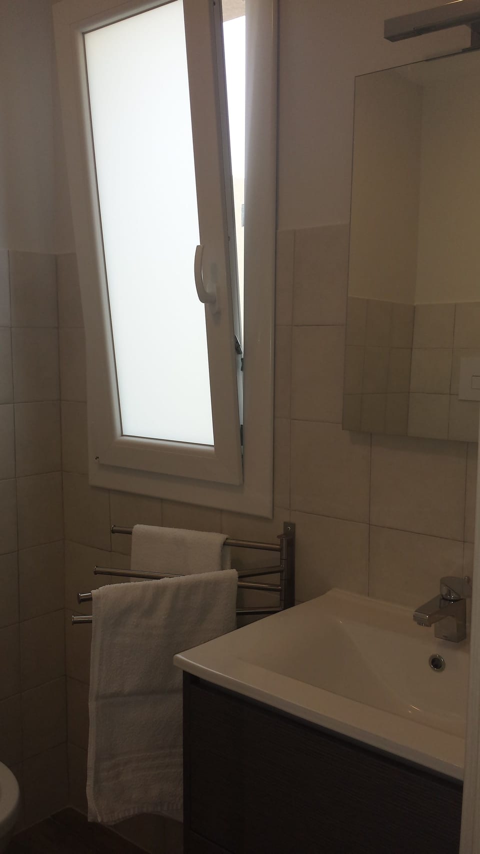 Double Room, 1 Double Bed, Terrace | Bathroom | Shower, free toiletries, hair dryer, bathrobes