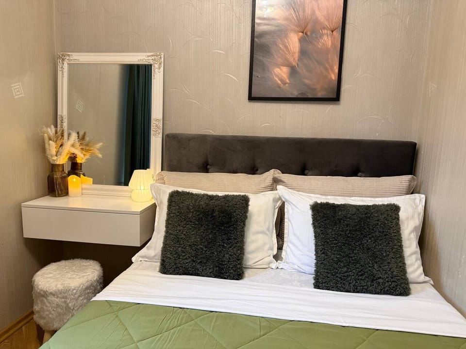 Basic Double Room | Hypo-allergenic bedding, desk, laptop workspace, free WiFi