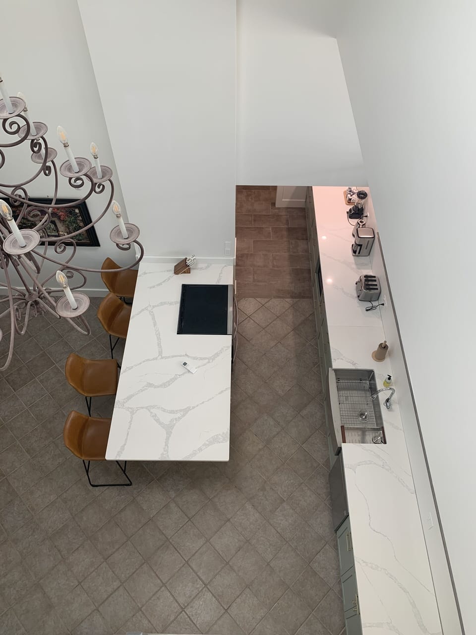 Spry Seven - 2 bedroom, 2 1/2 bathroom, multi-level, stunning views | Private kitchen | Microwave