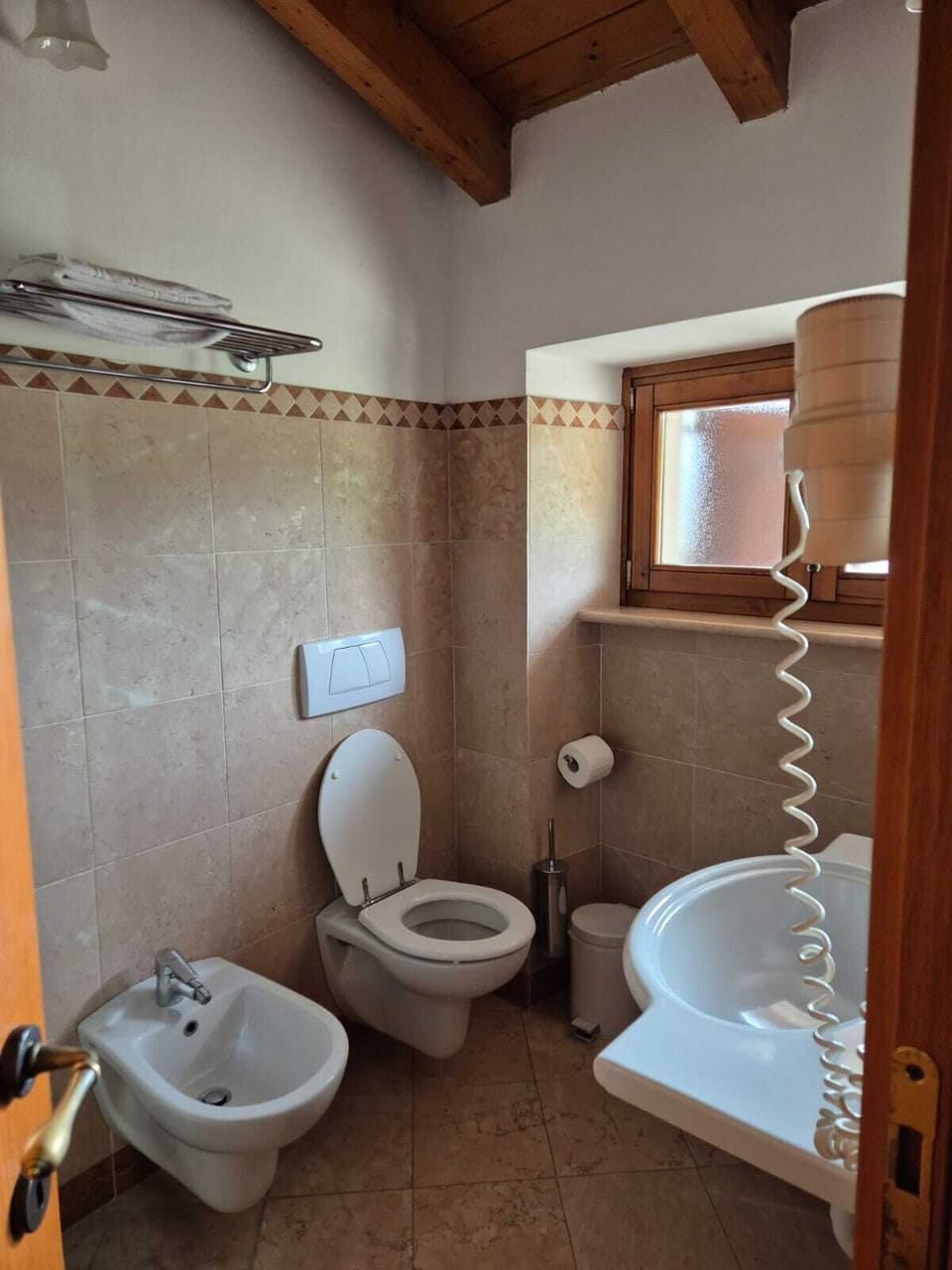 Triple Room | Bathroom | Shower, hair dryer, towels, soap