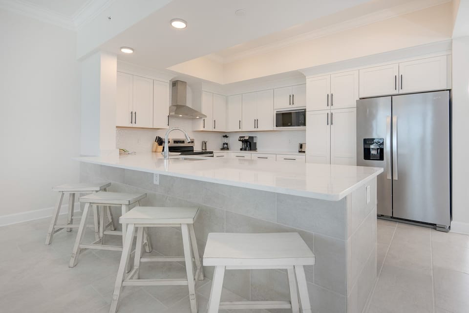Condo, 3 Bedrooms | Private kitchen | Coffee/tea maker, fridge, oven