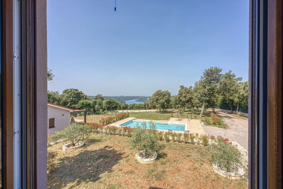 Family Villa, 4 Bedrooms, Balcony (Secluded Pool Villa Tanja /w Sea View) | Interior