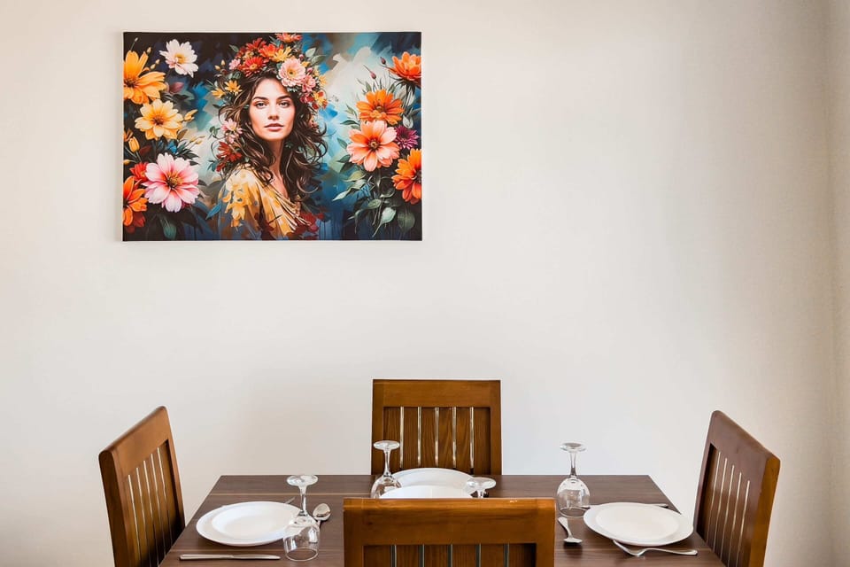 Basic Apartment | Dining
