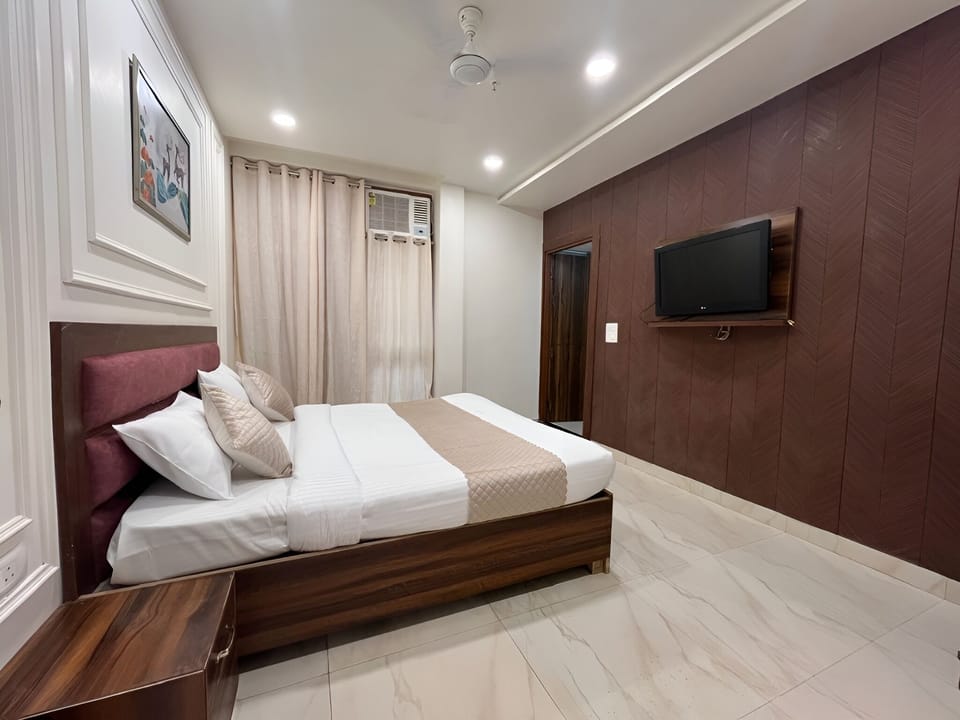 Deluxe Double Room, City View | Free WiFi