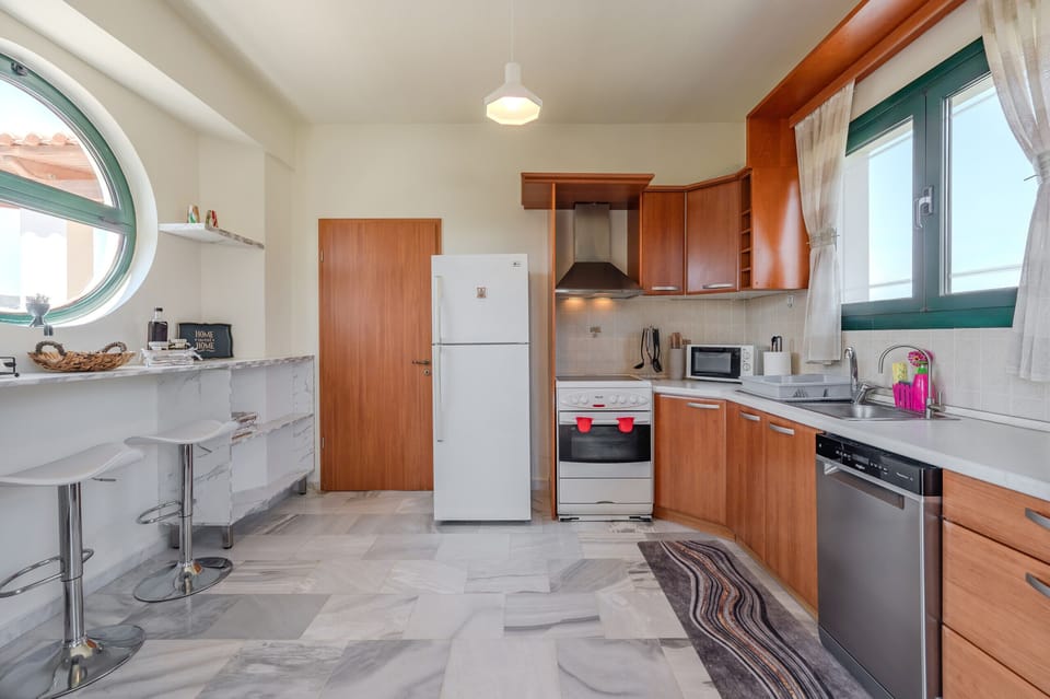 Villa, 4 Bedrooms, Private Pool, Mountain View | Private kitchen | Microwave, espresso maker, coffee/tea maker, electric kettle