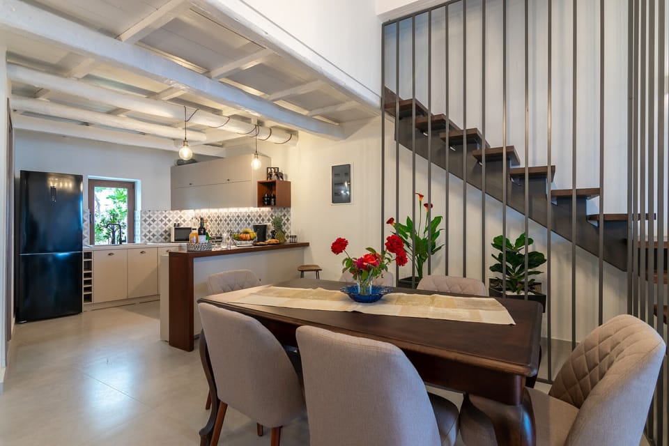 Villa, 3 Bedrooms, Smoking, Private Pool | In-room dining