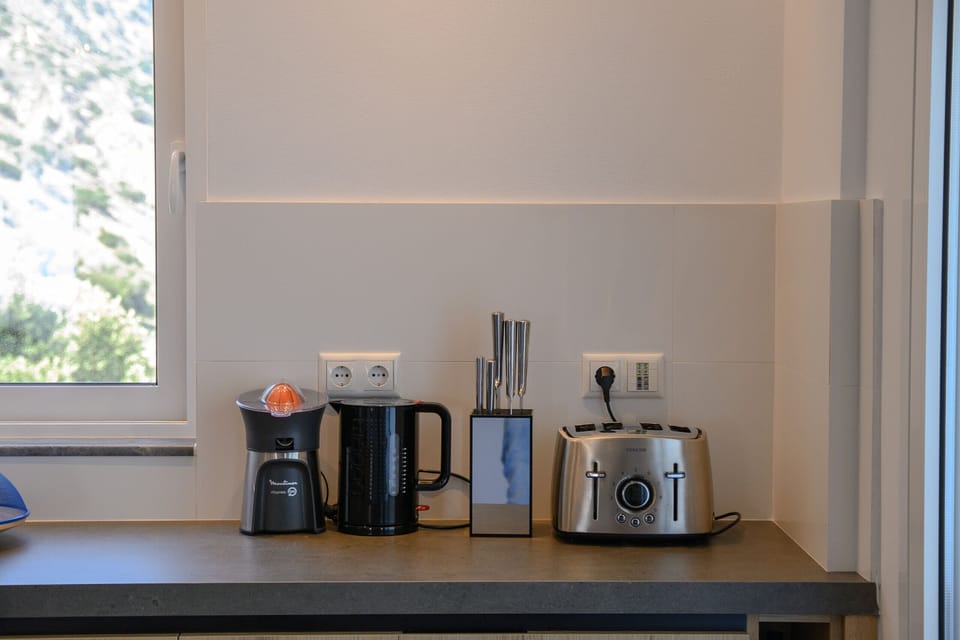 Villa, 5 Bedrooms, Private Pool, Sea View | Private kitchen | Espresso maker, coffee/tea maker, microwave, electric kettle