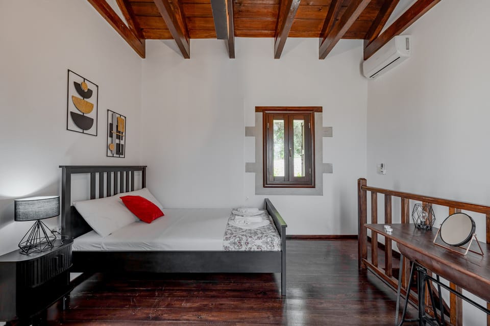 Villa, 3 Bedrooms, Smoking, Private Pool | 3 bedrooms, cribs (free), bed sheets