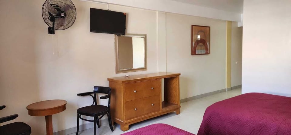 Basic Double Room | Desk, laptop workspace, soundproofing, free WiFi