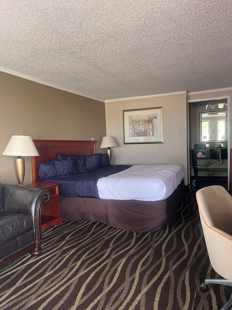 Free WiFi, bed sheets