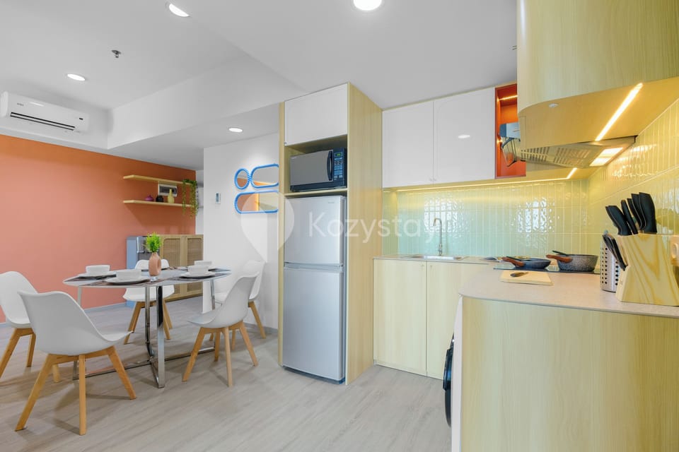 Apartment, 3 Bedrooms, City View | Private kitchen | Full-size fridge, microwave, stovetop, rice cooker