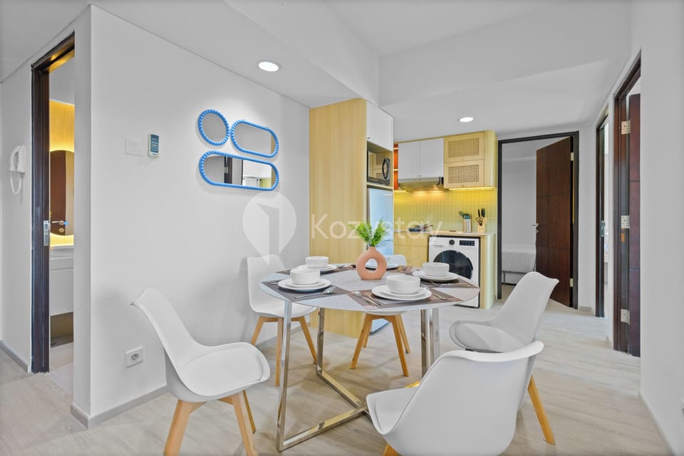 Apartment, 3 Bedrooms, City View | Dining room