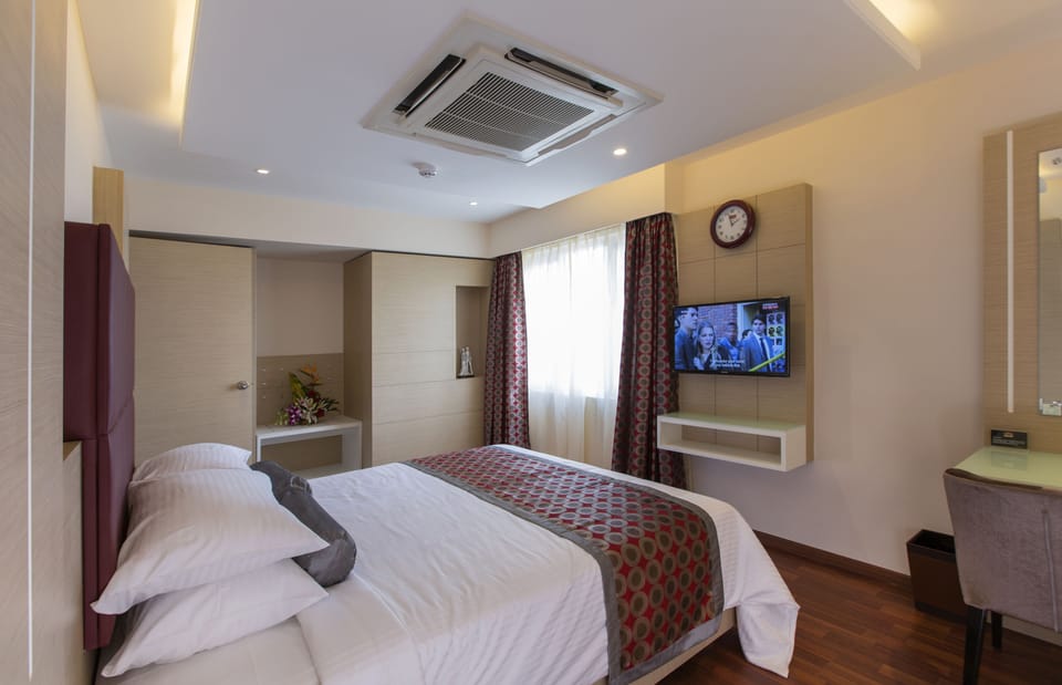 Superior Double or Twin Room, Non Smoking, Hill View | Premium bedding, minibar, in-room safe, desk