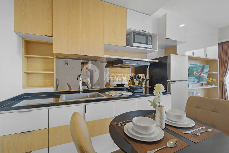 Apartment, 1 Bedroom, Courtyard View | Dining room