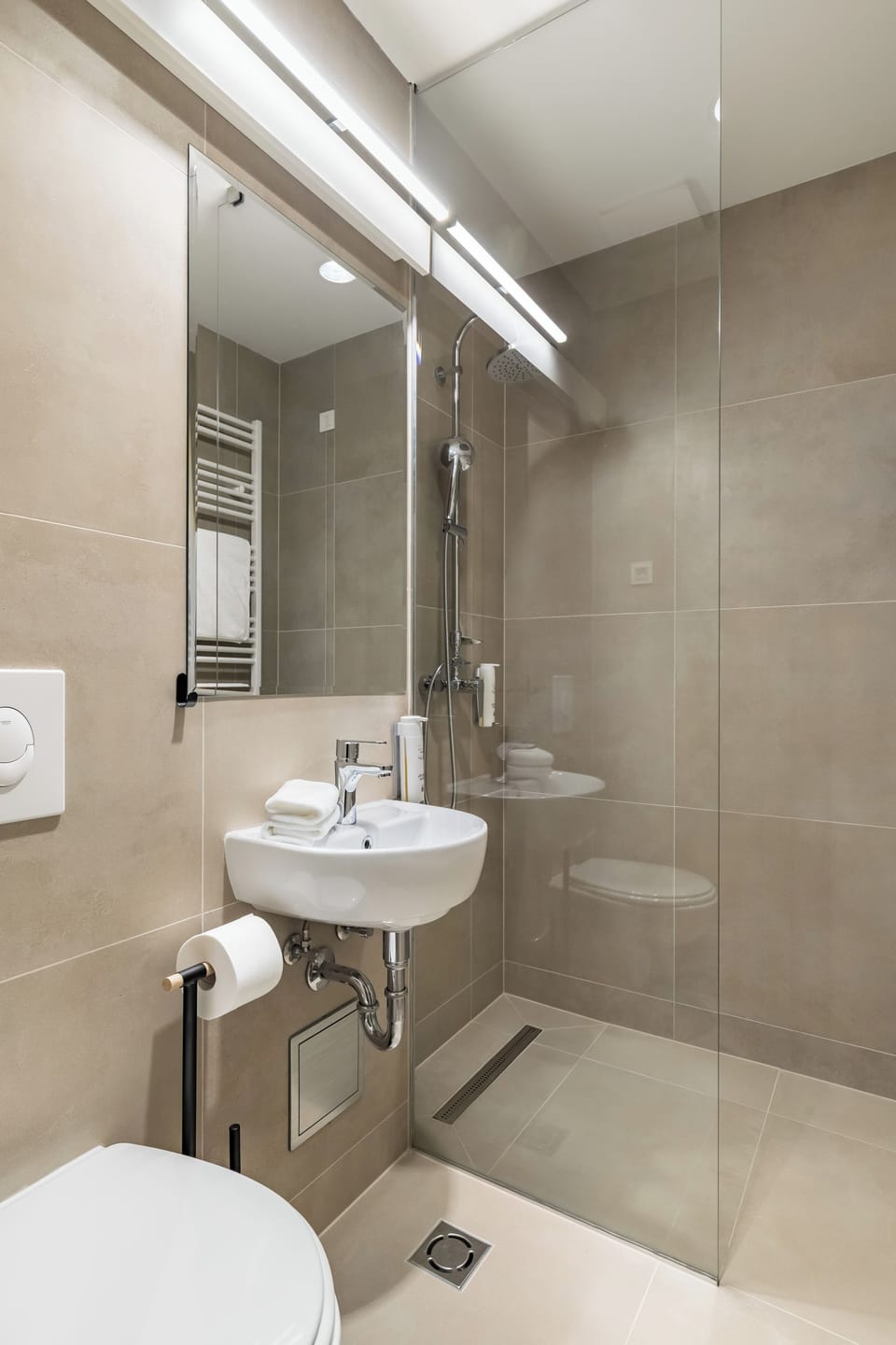 Shower, free toiletries, hair dryer, bathrobes