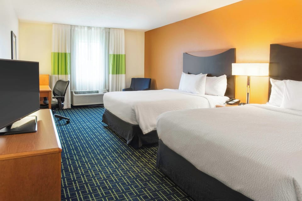 In-room safe, desk, iron/ironing board, free WiFi