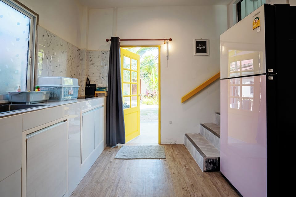 Fridge, microwave, stovetop, highchair