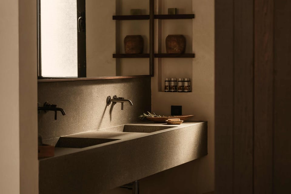 Design Studio Suite, 1 Double Bed, Poolside | Bathroom | Shower, rainfall showerhead, free toiletries, hair dryer