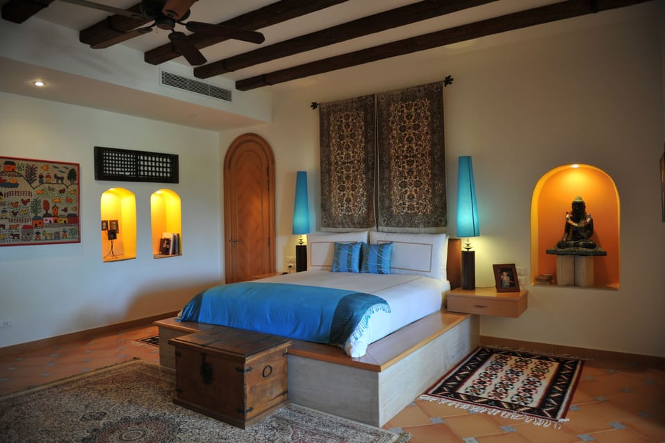 1 bedroom, Egyptian cotton sheets, premium bedding, pillowtop beds